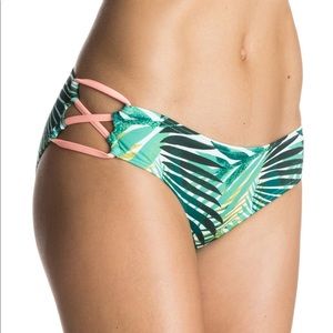 Roxy swim bottom. Xs. Jungle fever. Palm print